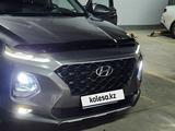 Hyundai Santa Fe 2020 года за 14 800 000 тг. в Астана – фото 2