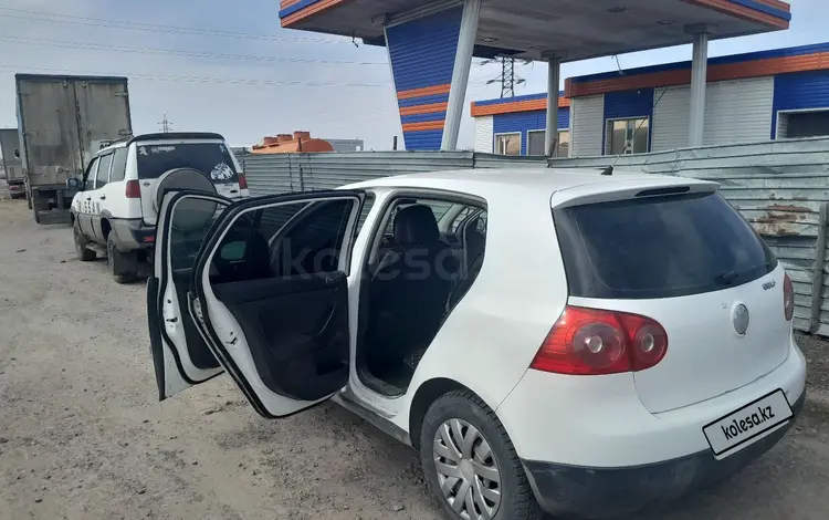 Volkswagen Golf 2006 годаүшін2 600 000 тг. в Караганда