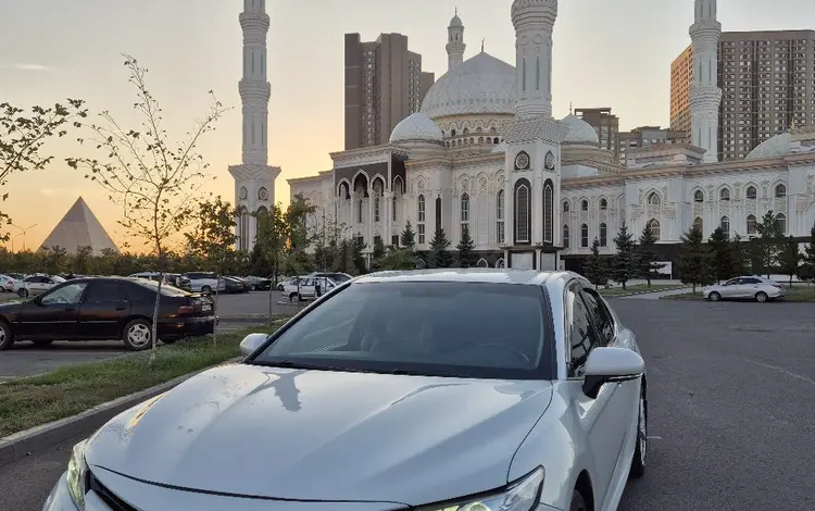 Toyota Camry 2018 годаүшін13 500 000 тг. в Астана