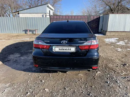 Toyota Camry 2016 года за 12 350 000 тг. в Алматы – фото 2