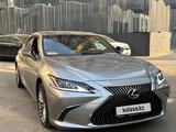 Lexus ES 250 2020 года за 18 700 000 тг. в Алматы – фото 3