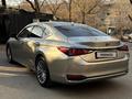 Lexus ES 250 2020 года за 18 900 000 тг. в Алматы – фото 3