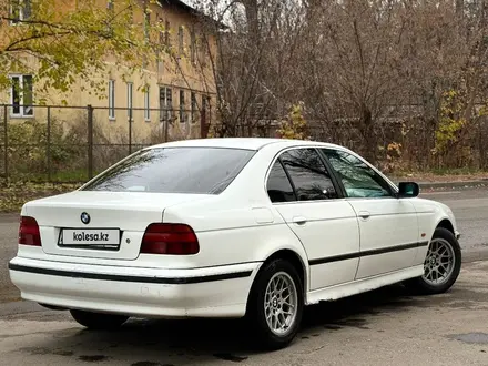 BMW 528 1996 года за 1 950 000 тг. в Алматы – фото 4