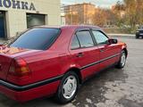 Mercedes-Benz C 180 1994 года за 2 100 000 тг. в Караганда