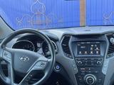 Hyundai Santa Fe 2016 годаүшін8 500 000 тг. в Атырау – фото 5