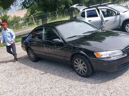 Toyota Camry 1997 года за 3 750 000 тг. в Талдыкорган – фото 3