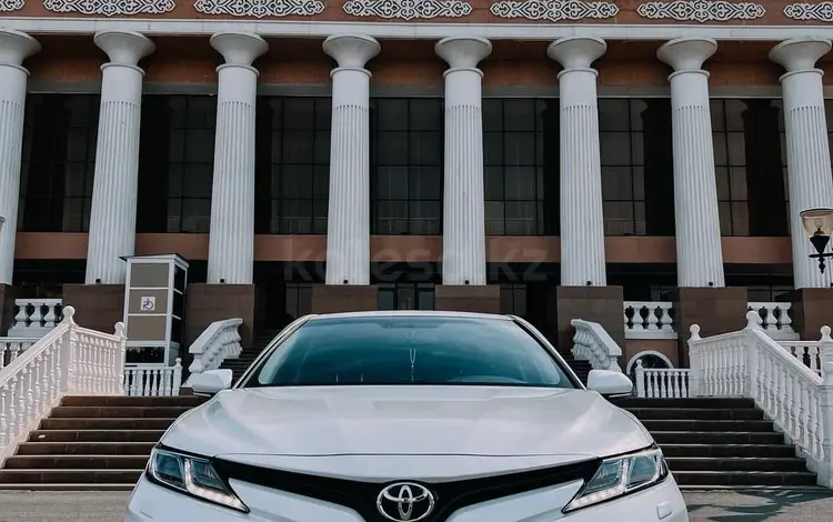 Toyota Camry 2020 годаfor16 000 000 тг. в Атырау