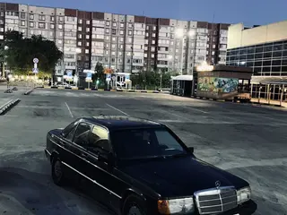 Mercedes-Benz 190