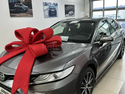 Toyota Camry 2024 года за 18 790 000 тг. в Астана