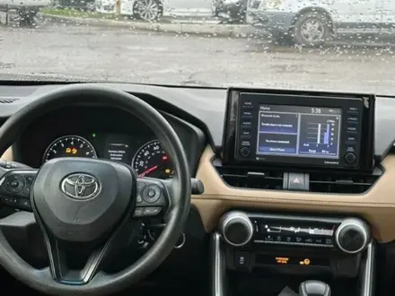 Toyota RAV4 2021 года за 20 000 000 тг. в Шымкент – фото 4