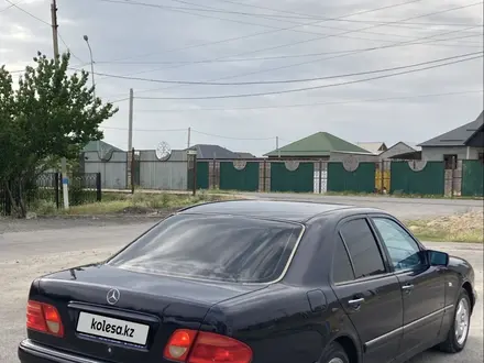 Mercedes-Benz E 230 1997 года за 2 800 000 тг. в Шымкент – фото 17