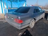 Mercedes-Benz E 230 1996 года за 3 300 000 тг. в Петропавловск – фото 4