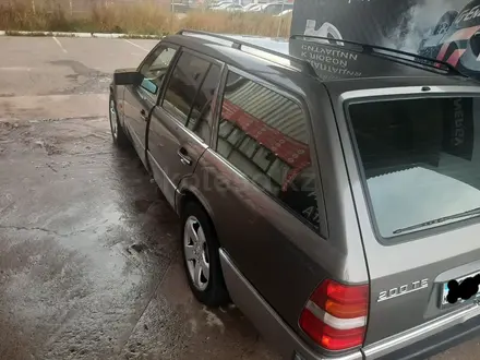 Mercedes-Benz E 200 1992 года за 3 100 000 тг. в Караганда – фото 3