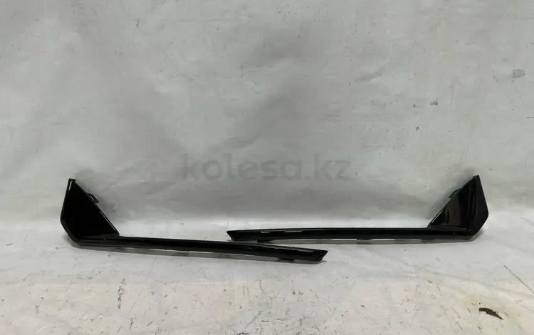Накладка боковая в решетка радиатора в бампер новый оригинал Zeekr 001 фара за 990 тг. в Алматы