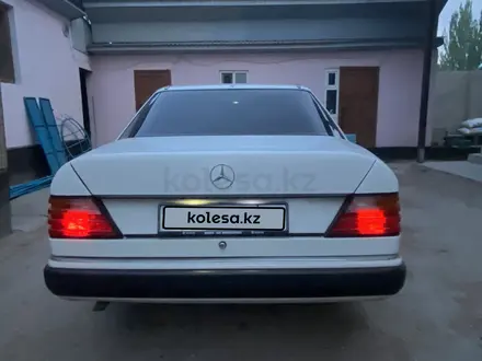 Mercedes-Benz E 200 1988 года за 1 750 000 тг. в Жаркент – фото 4