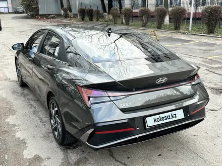 Hyundai Elantra 2024 года за 8 950 000 тг. в Алматы – фото 4