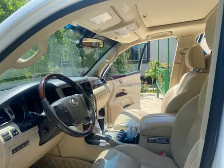 Lexus LX 570 2014 года за 30 500 000 тг. в Актау – фото 4