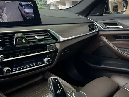 BMW 530 2018 года за 14 250 000 тг. в Алматы – фото 30
