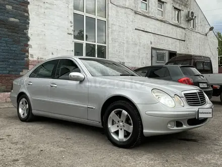 Mercedes-Benz E 240 2002 года за 5 100 000 тг. в Караганда – фото 2