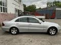 Mercedes-Benz E 240 2002 года за 5 100 000 тг. в Караганда – фото 6