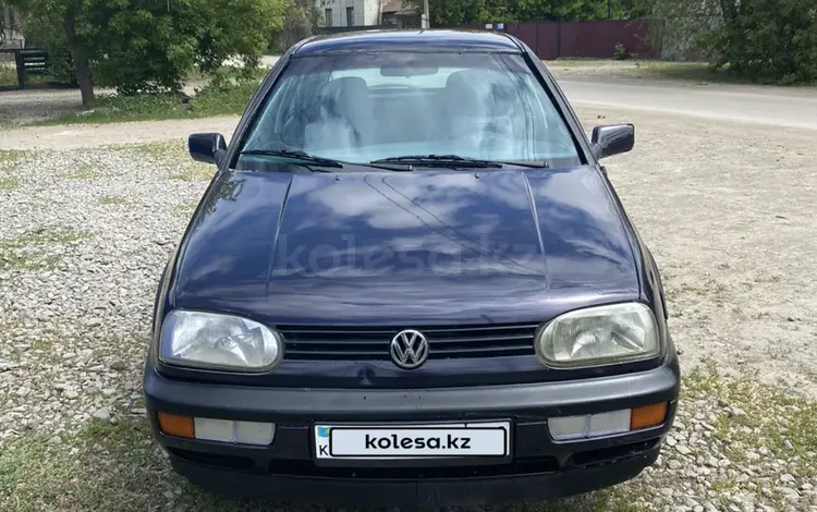 Volkswagen Golf 1993 годаүшін1 200 000 тг. в Актобе