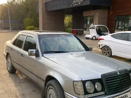 Mercedes-Benz E 260 1988 года за 650 000 тг. в Щучинск