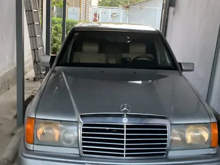 Mercedes-Benz E 200 1992 года за 2 300 000 тг. в Шымкент