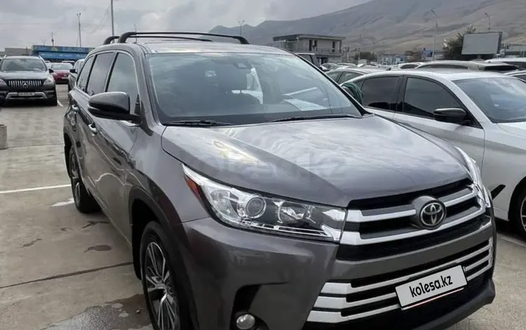 Toyota Highlander 2016 года за 8 250 000 тг. в Актау