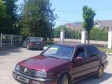 Volkswagen Vento 1993 года за 1 100 000 тг. в Сарыагаш – фото 2