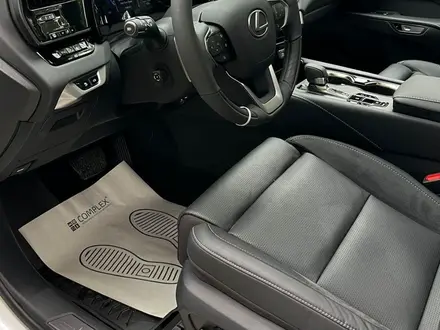 Lexus RX 350 2023 года за 39 800 000 тг. в Шымкент – фото 9