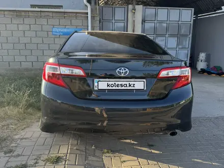 Toyota Camry 2013 года за 7 500 000 тг. в Шымкент – фото 2