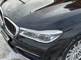 BMW 750 2017 года за 30 000 000 тг. в Актобе – фото 3