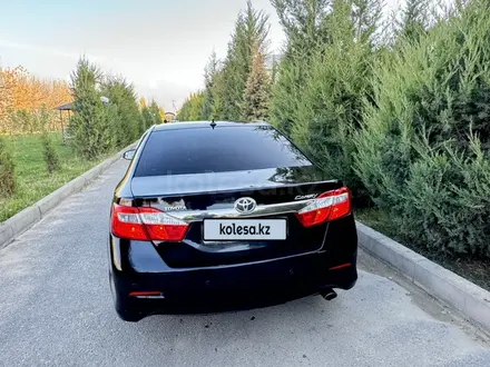 Toyota Camry 2014 года за 10 000 000 тг. в Карабулак – фото 22