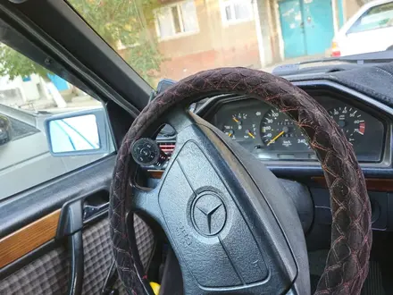 Mercedes-Benz E 200 1993 года за 1 600 000 тг. в Сатпаев – фото 9
