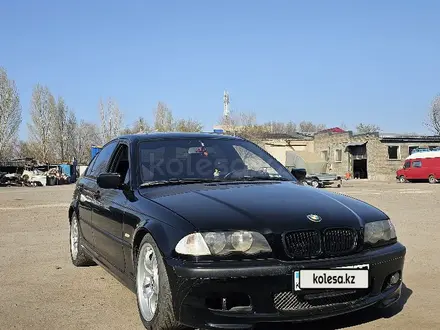 BMW 320 2001 года за 4 300 000 тг. в Астана – фото 2