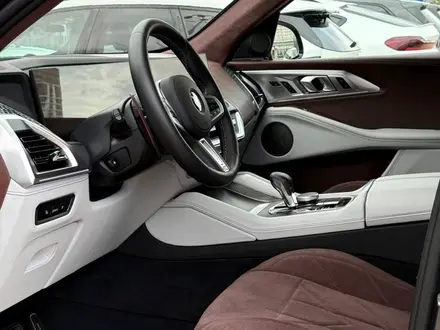BMW XM 50e 2024 года за 82 900 000 тг. в Астана – фото 10