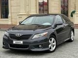 Toyota Camry 2010 года за 5 400 000 тг. в Атырау – фото 3