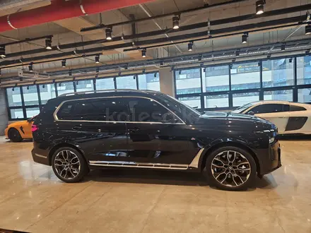 BMW X7 2022 года за 53 000 000 тг. в Астана – фото 4