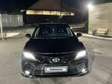 Toyota Camry 2021 годаfor18 200 000 тг. в Алматы – фото 3