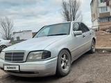 Mercedes-Benz C 180 1994 года за 1 500 000 тг. в Абай (Абайский р-н) – фото 2