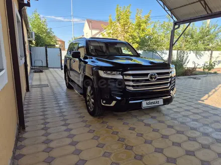 Toyota Land Cruiser 2022 года за 45 000 000 тг. в Атырау – фото 2