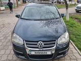 Volkswagen Jetta 2005 года за 3 500 000 тг. в Тараз – фото 3