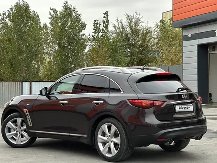 Infiniti FX37 2013 года за 11 000 000 тг. в Атырау – фото 3