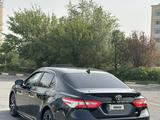 Toyota Camry 2019 года за 12 500 000 тг. в Шымкент – фото 3