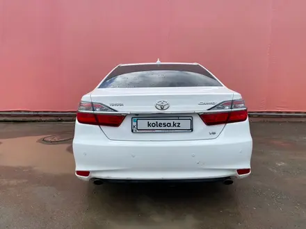 Toyota Camry 2014 года за 11 646 000 тг. в Астана – фото 2