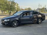 Volkswagen Passat 2009 года за 4 200 000 тг. в Алматы – фото 3