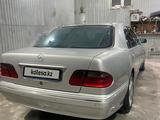 Mercedes-Benz E 320 2001 годаfor7 000 000 тг. в Шымкент