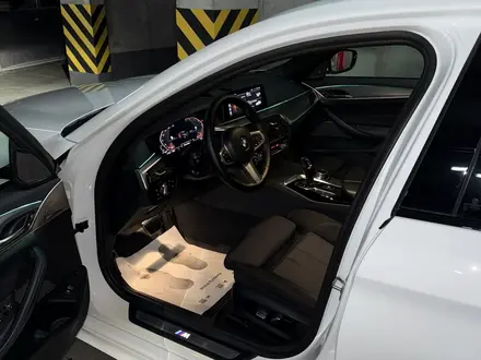 BMW 520 2019 года за 16 341 176 тг. в Алматы – фото 6