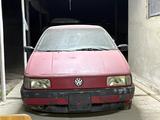 Volkswagen Passat 1992 года за 630 000 тг. в Алматы