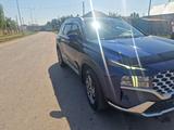 Hyundai Santa Fe 2022 годаүшін13 200 000 тг. в Астана – фото 3
